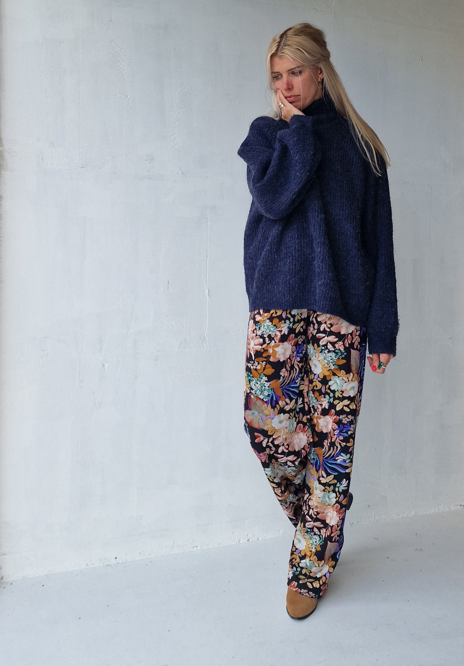 Extra langes, weites Bein | schwarz &amp; zacht | groß | Länge 36