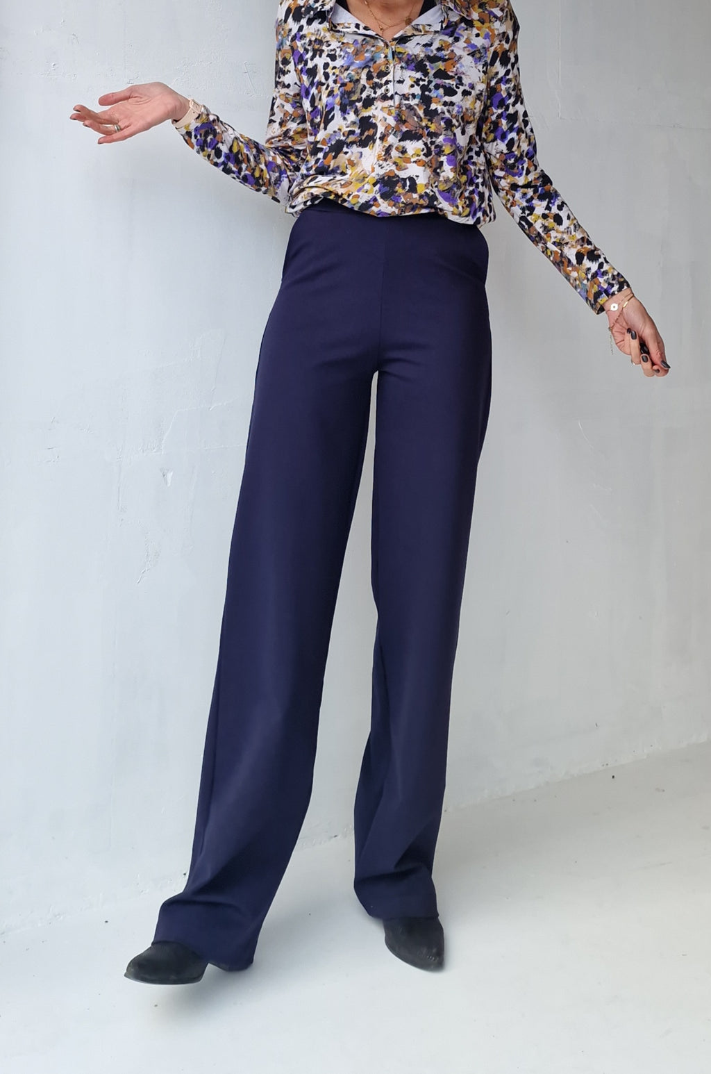 Extra langes, weites Bein | schwarz &amp; zacht | groß | Länge 36