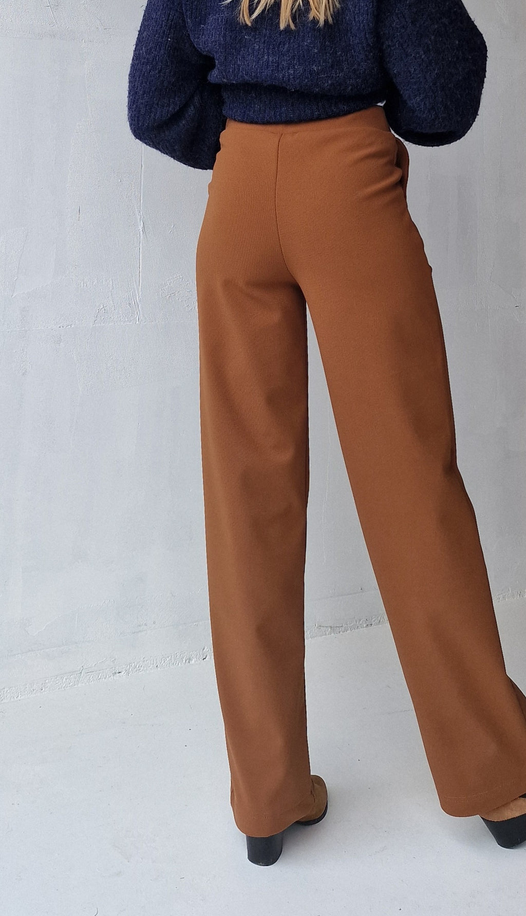 Extra langes, weites Bein | schwarz &amp; zacht | groß | Länge 36