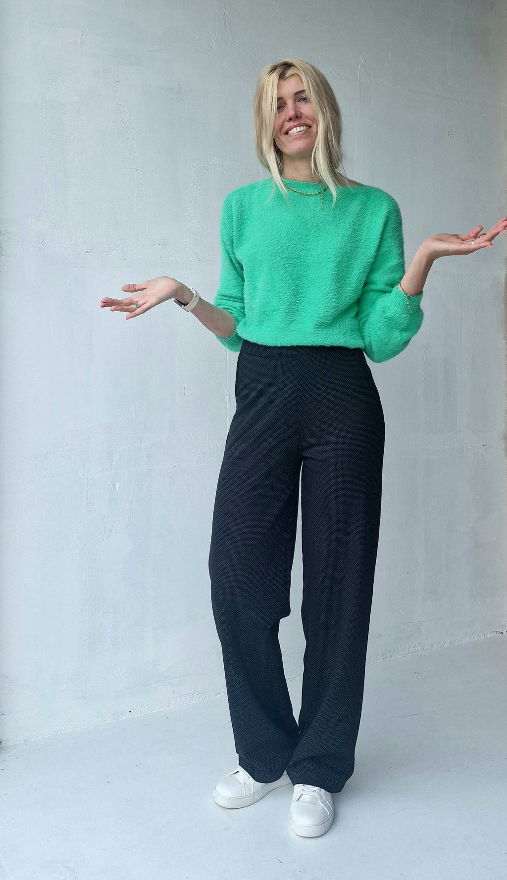 Extra lange Wide-Leg | Schwarze Punkte | Hoch | Größe 34 & 36