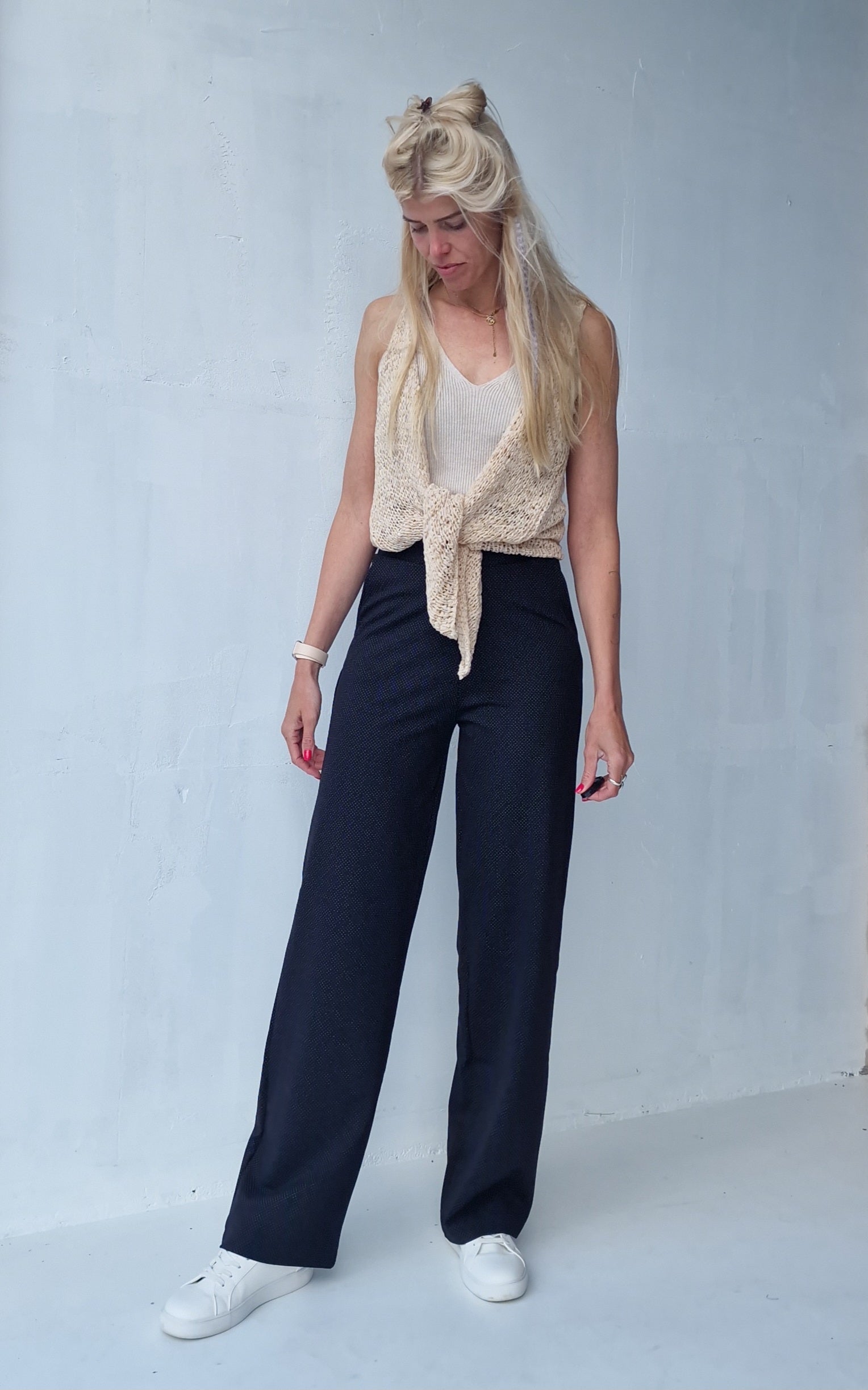 Extra lange Wide-Leg | Schwarze Punkte | Hoch | Größe 34 & 36