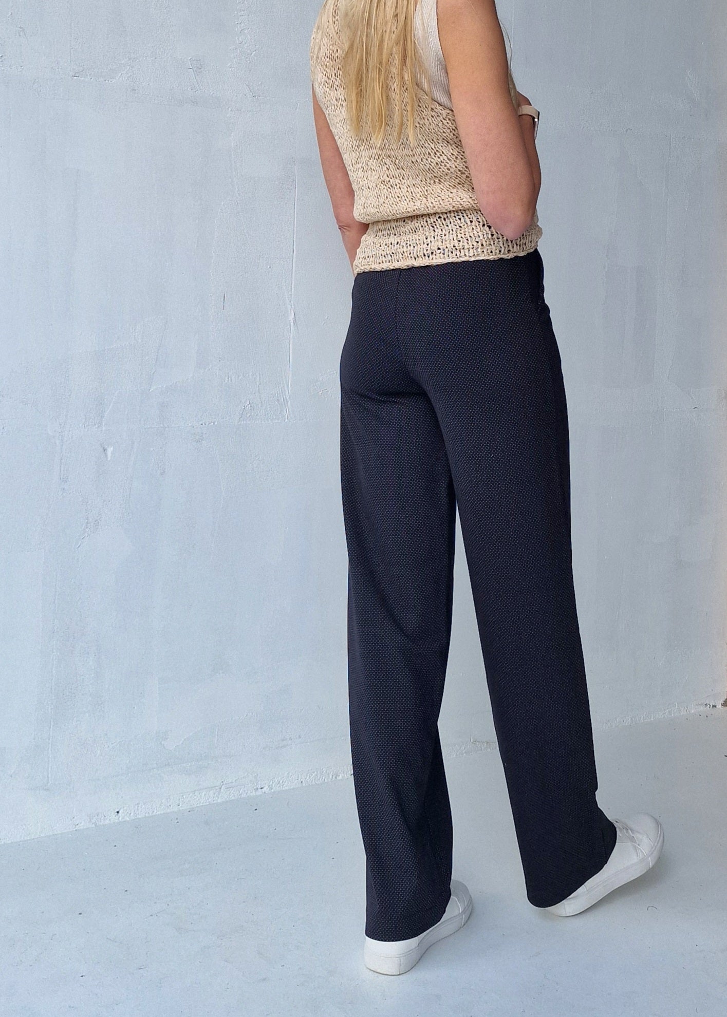 Extra lange Wide-Leg | Schwarze Punkte | Hoch | Größe 34 & 36
