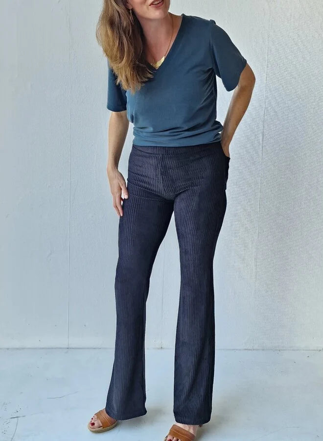 Extra lange, ausgestellte Leggings | gerippt | schwarz | für große Größen | Größe 34 &amp; 36