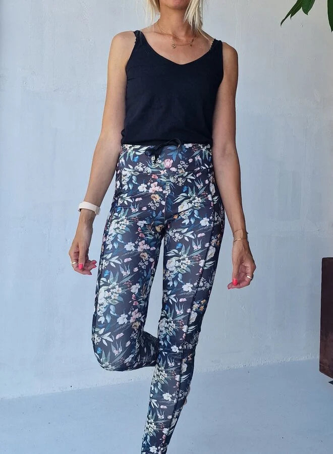 Lange Sportleggings | mit Steekzak &amp; Koordje | schwarz / Blumen 