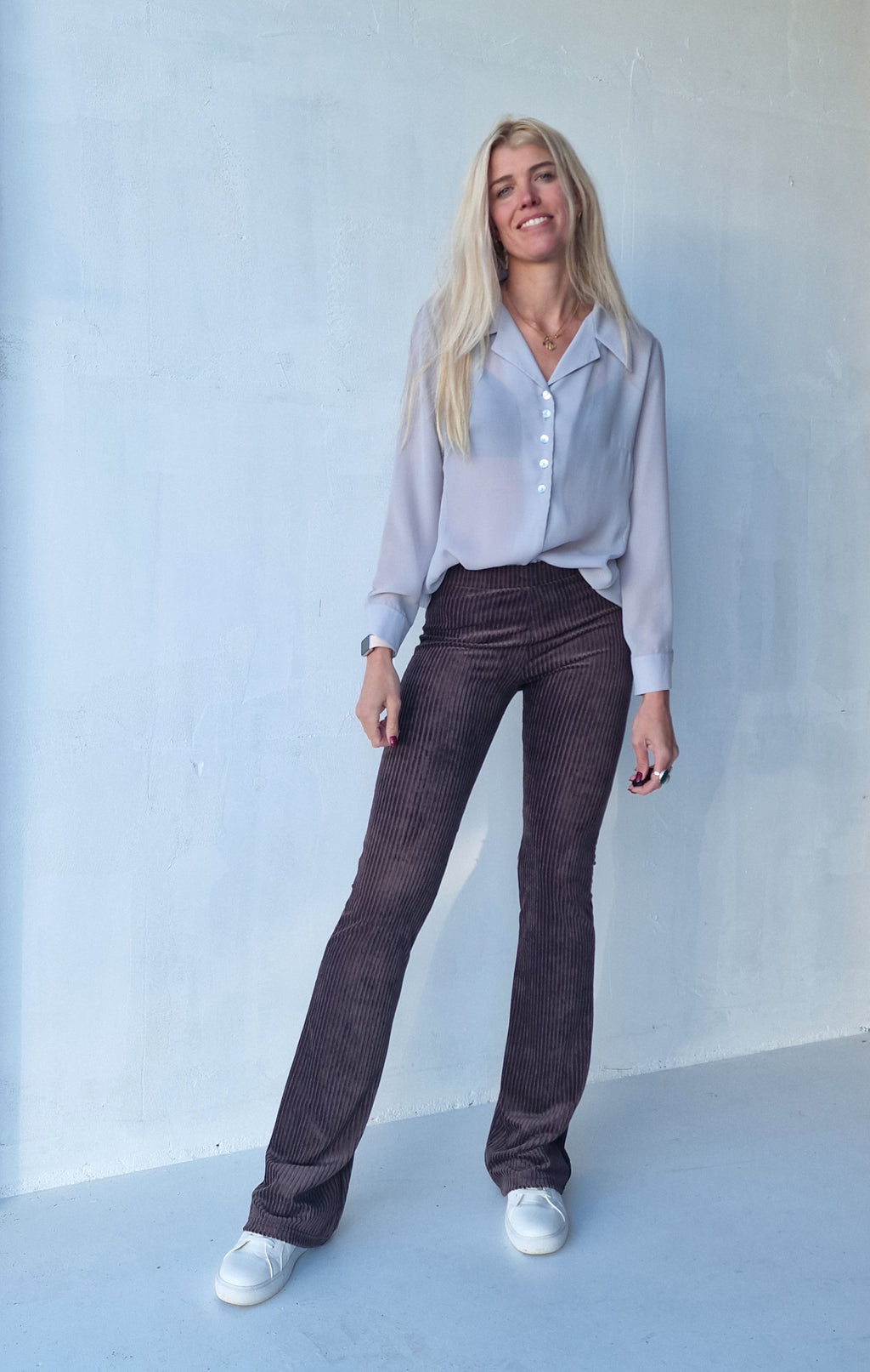 Ausgestellt | gerippt violett | LANG